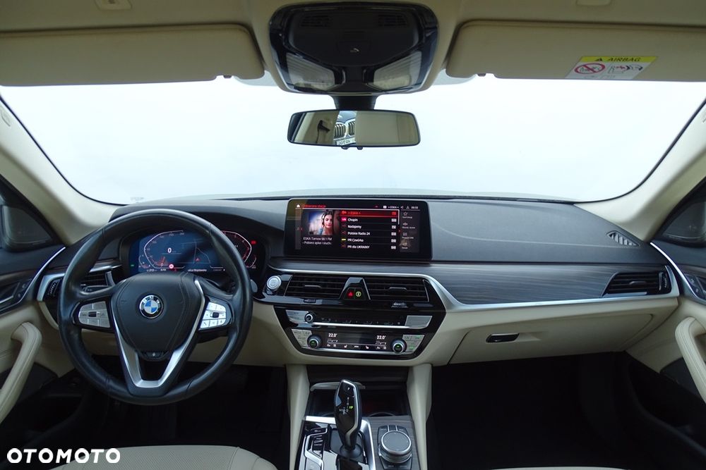 BMW Seria 5 530i Sport Line - 39