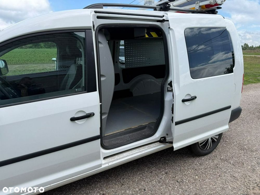 Volkswagen Caddy - 27