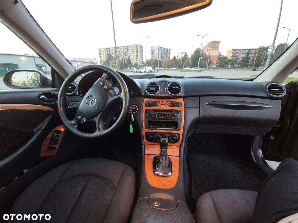Mercedes-Benz CLK - 33