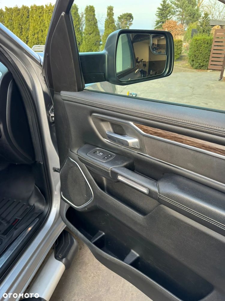 RAM 1500 5.7 Crew Cab Laramie - 26