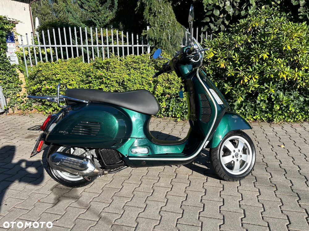 Vespa GTS - 2