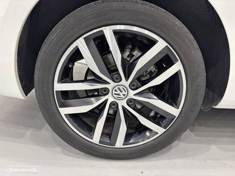 VW Golf 1.6 TDI Confortline - 11