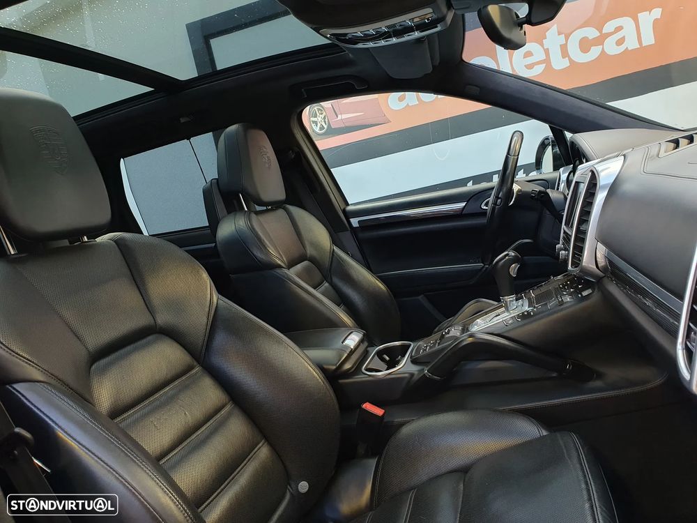 Porsche Cayenne S - 19