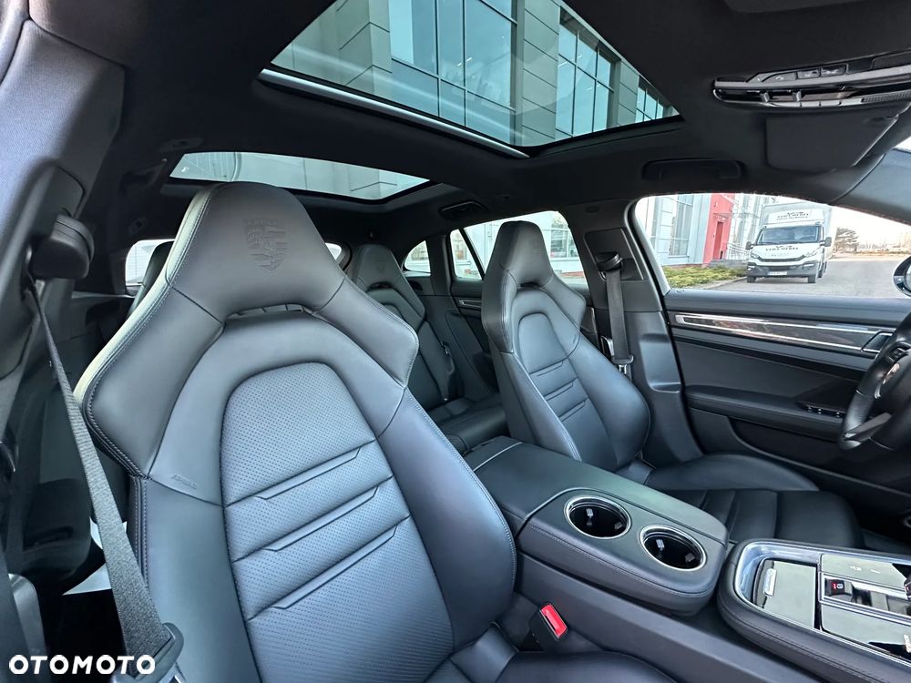 Porsche Panamera - 36