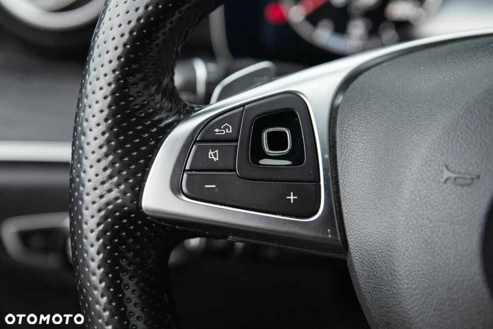 Mercedes-Benz Klasa E 200 9G-TRONIC - 21