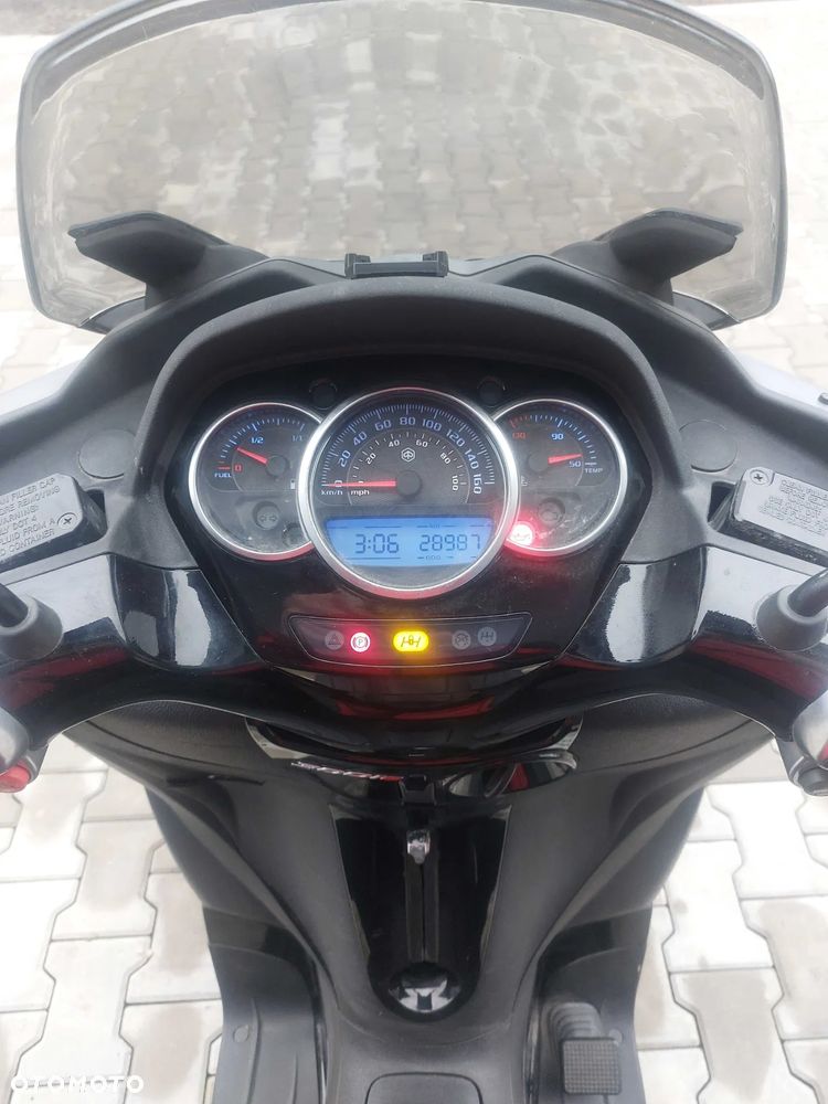 Piaggio MP-3 - 5
