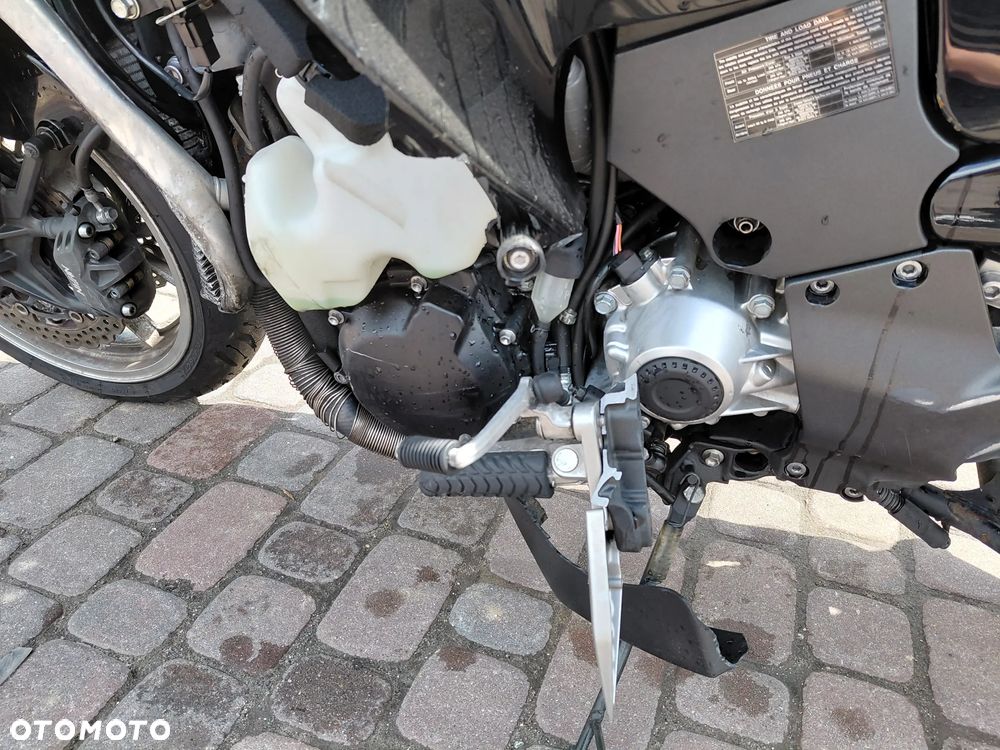 Kawasaki GTR - 18