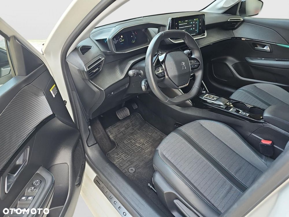 Peugeot 208 Allure Pack - 11