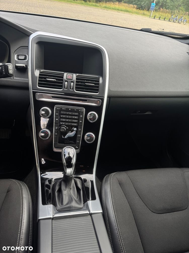 Volvo XC 60 D3 Geartronic Momentum - 20