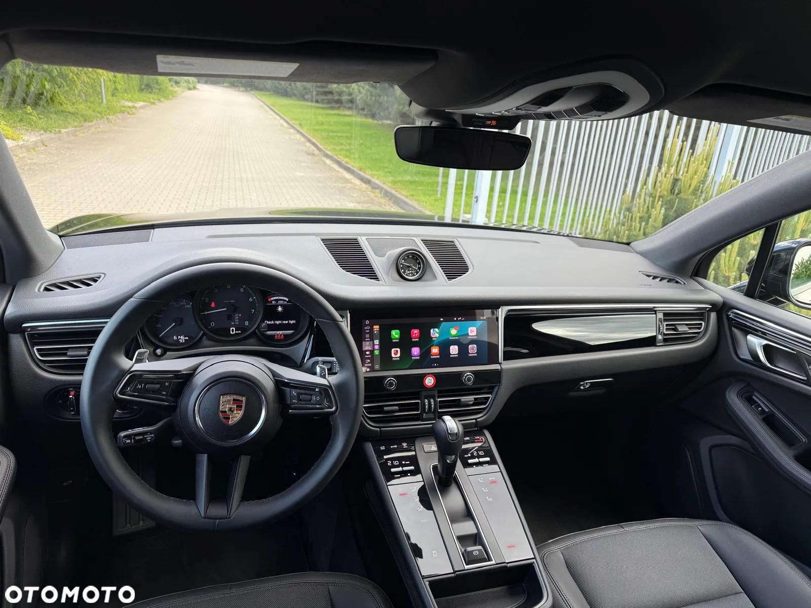 Porsche Macan T - 10
