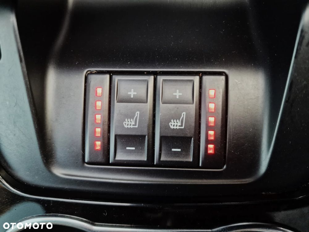 Ford S-Max 2.0 TDCi DPF Titanium MPS6 - 24