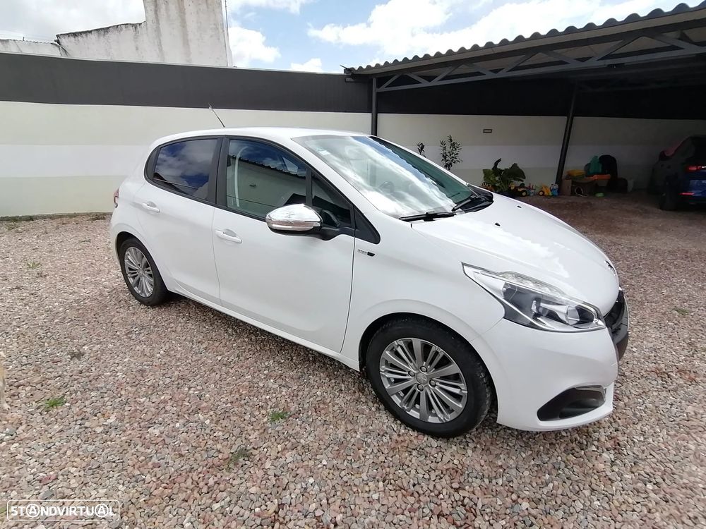 Peugeot 208 - 2