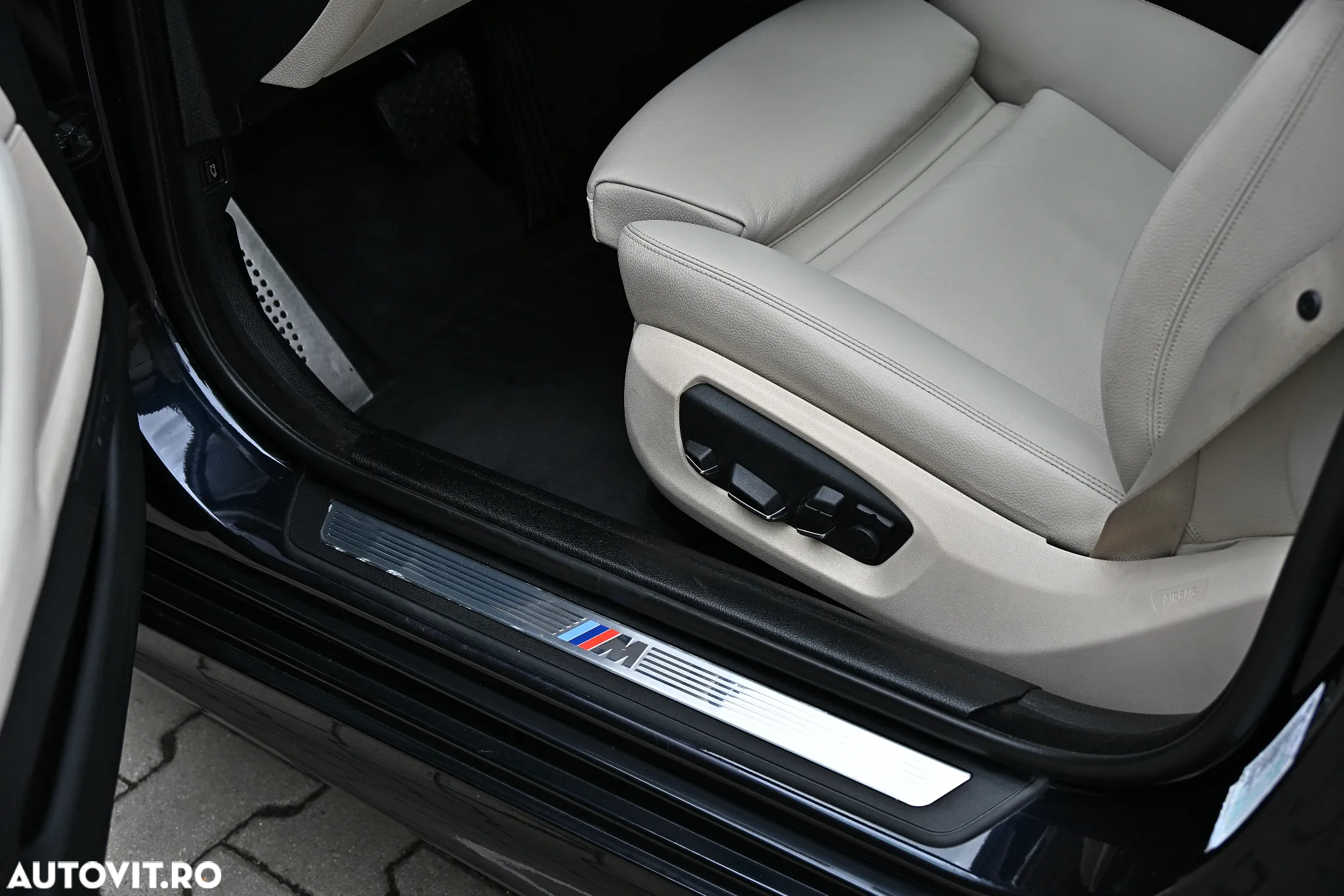 BMW Seria 5 525d xDrive Touring Sport-Aut. - 14