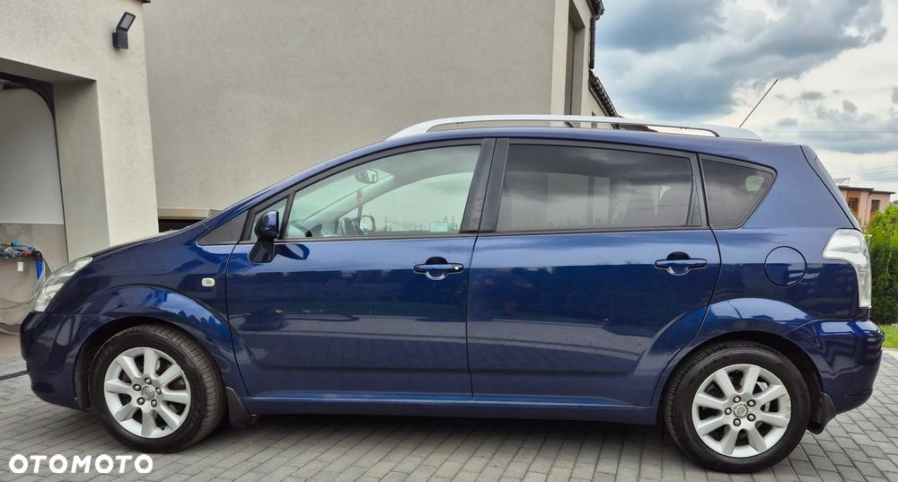 Toyota Corolla Verso - 4