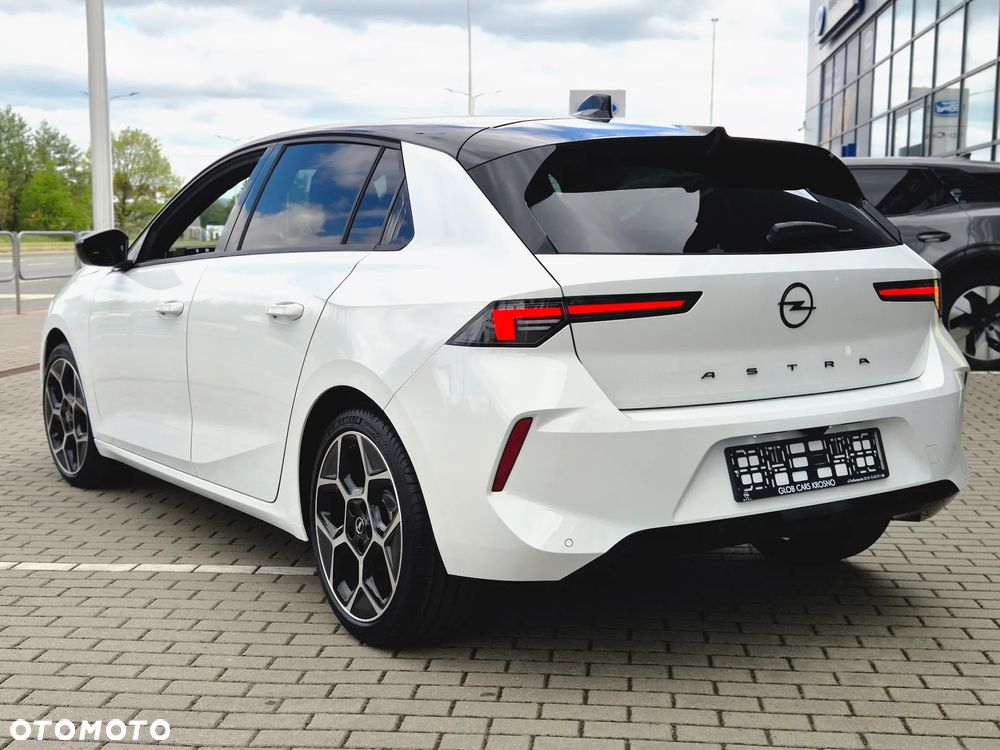 Opel Astra 1.2 T GS Line S&S - 12