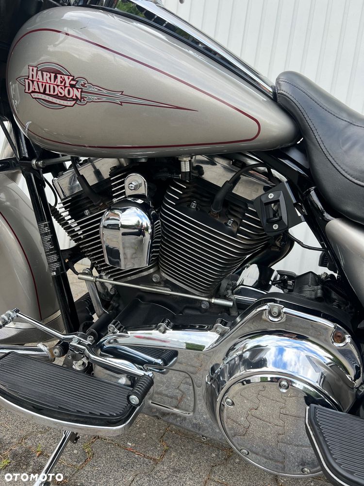 Harley-Davidson Touring Electra Glide - 9