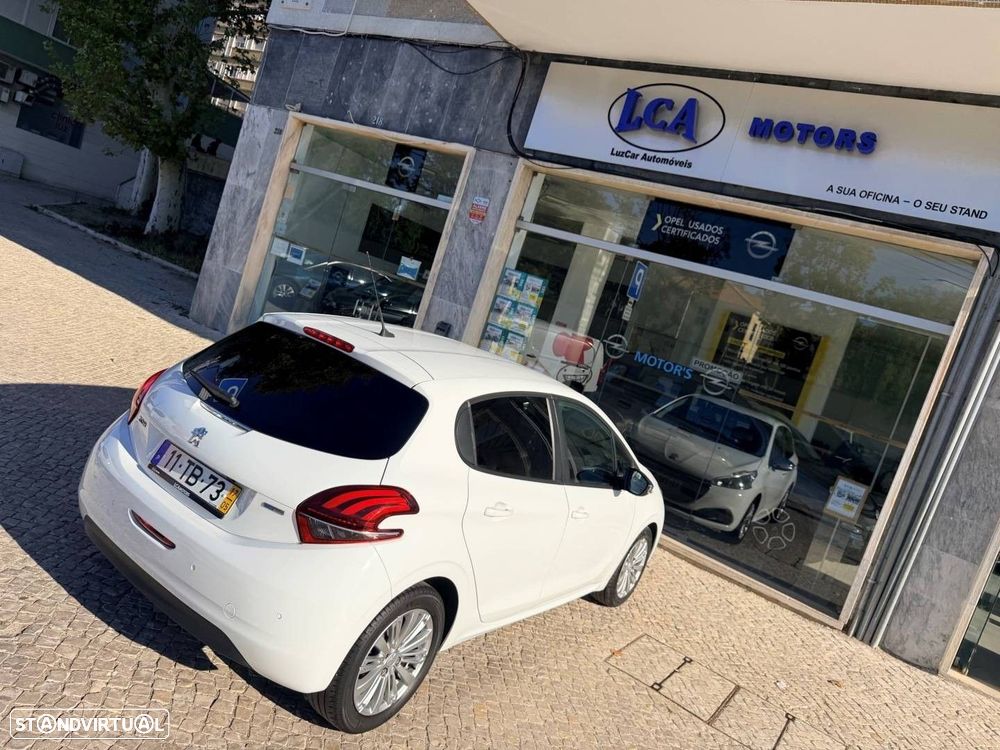 Peugeot 208 1.2 PureTech Style - 14