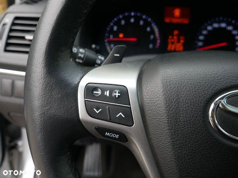 Toyota Avensis Touring Sports 1.8 Executive - 14