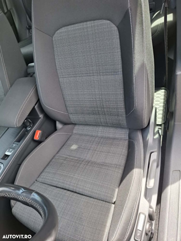 Volkswagen Passat 2.0 TDI SCR DSG Business - 10