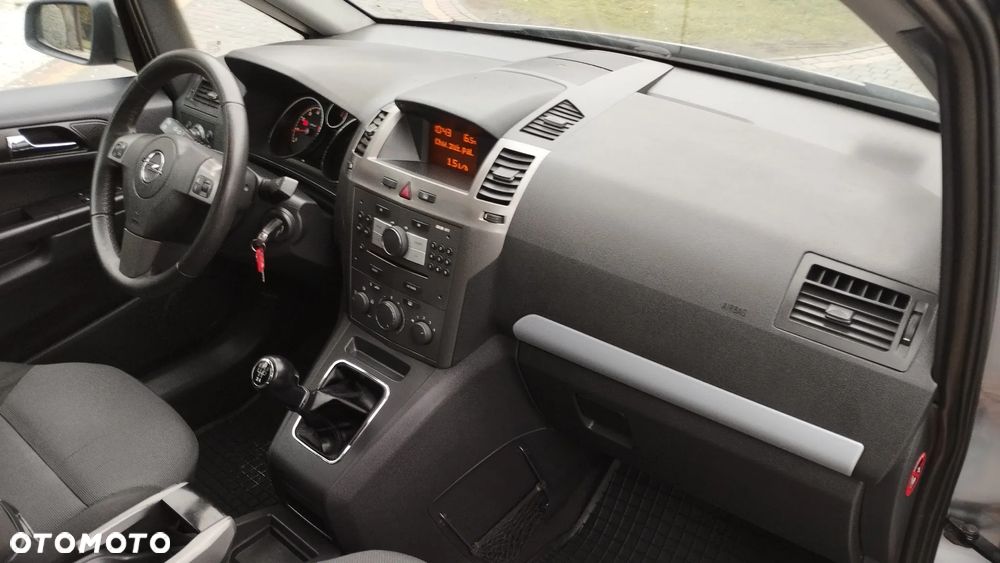 Opel Zafira 1.8 Cosmo - 13
