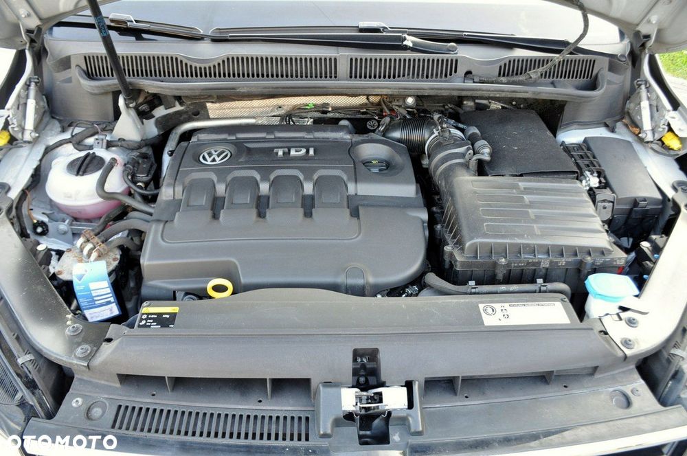 Volkswagen Touran - 39