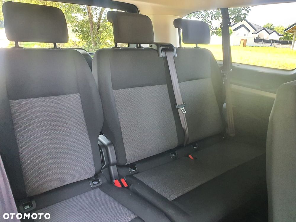 Peugeot Traveller L2 2.0 Allure - 21