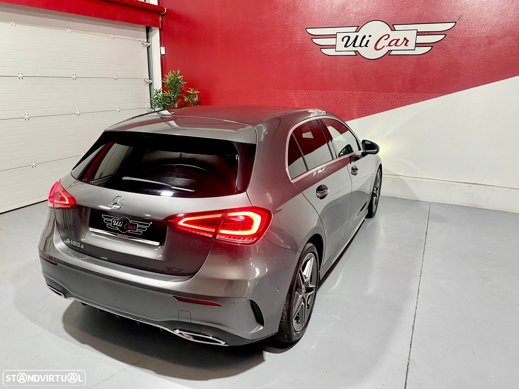 Mercedes-Benz A 180 d AMG Line - 35