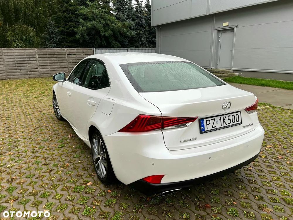Lexus IS 200t Elite - 6