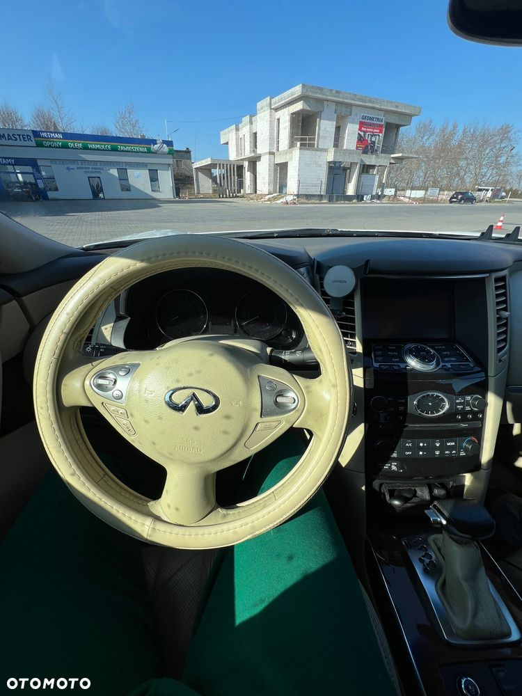 Infiniti QX70 3.7 GT Premium - 8