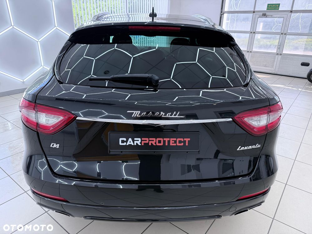 Maserati Levante Q4 GranLusso - 12