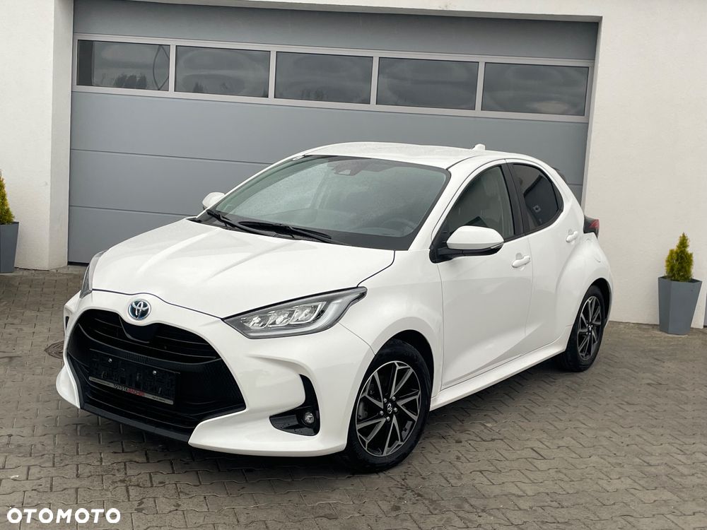 Toyota Yaris ver-hybrid-1-5-executive - 2