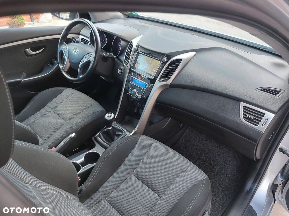 Hyundai i30 blue 1.6 GDI YES Gold - 6