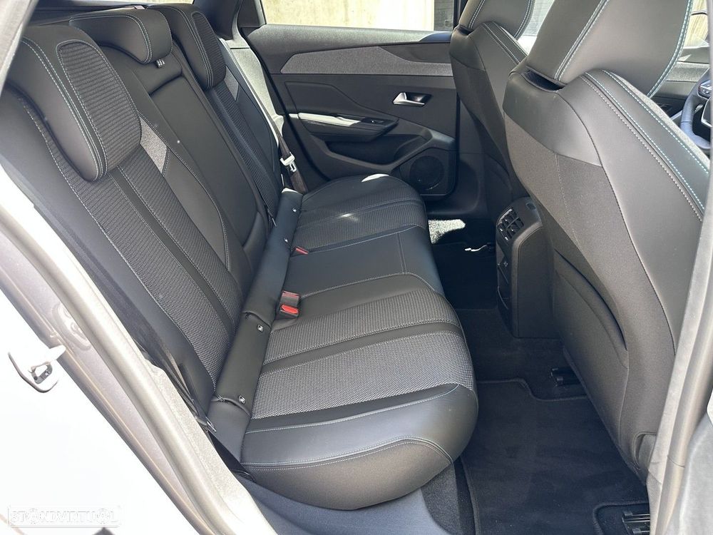 Peugeot 308 SW 1.6 Hybrid Allure Pack e-EAT8 - 21