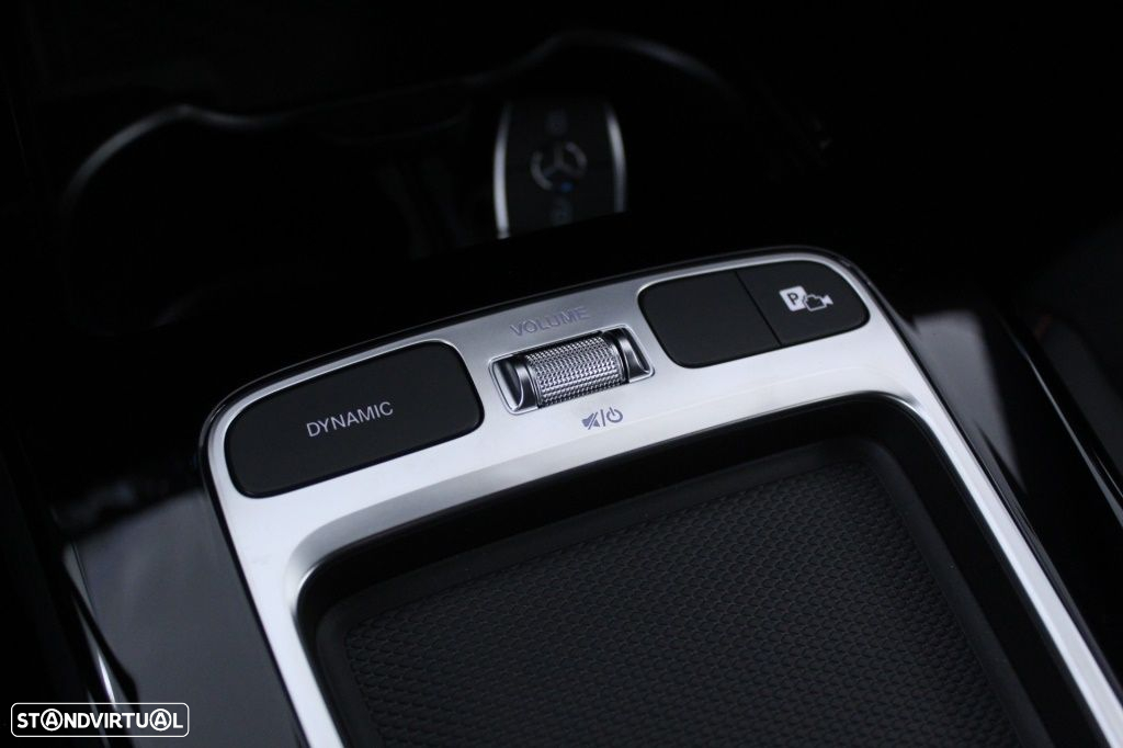 Mercedes-Benz CLA 180 - 30