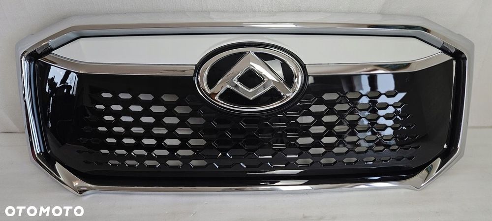 GRILL ATRAPA CHROMY MAXUS eDELIVER 9 V90 2019- - 1