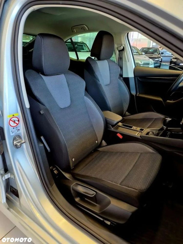 Skoda Octavia 1.5 TSI ACT Ambition - 25