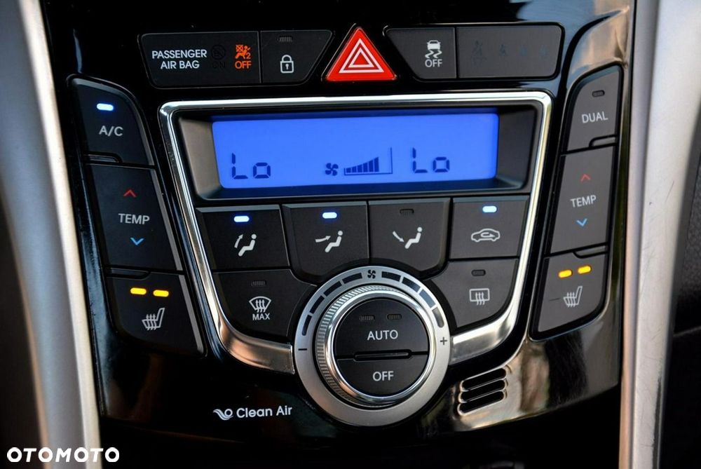 Hyundai i30 1.6 GDI Premium - 23