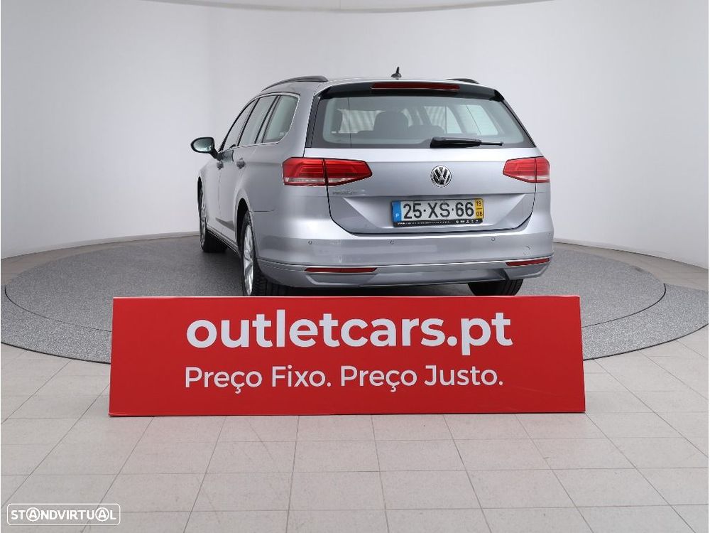 VW Passat Variant 2.0 TDI Business DSG - 12