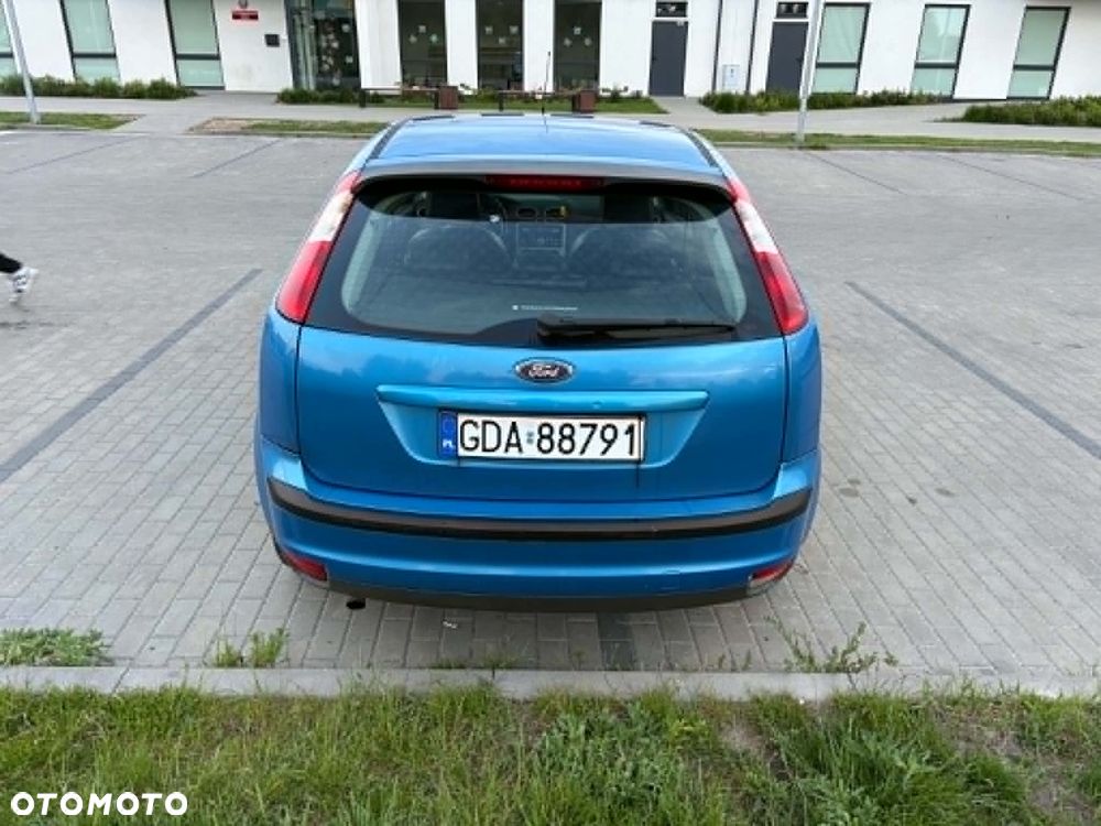 Ford Focus 2.0 Ghia - 2