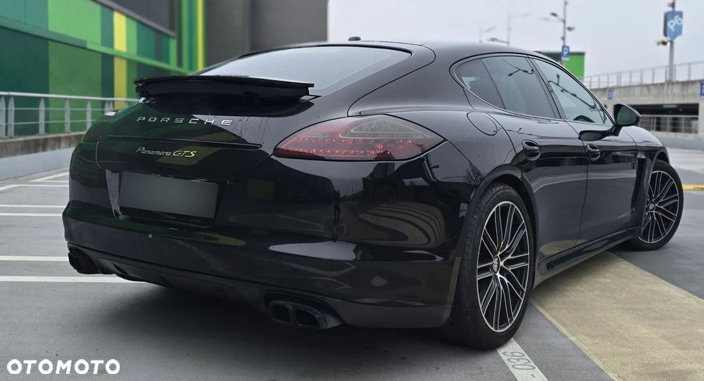 Porsche Panamera - 3