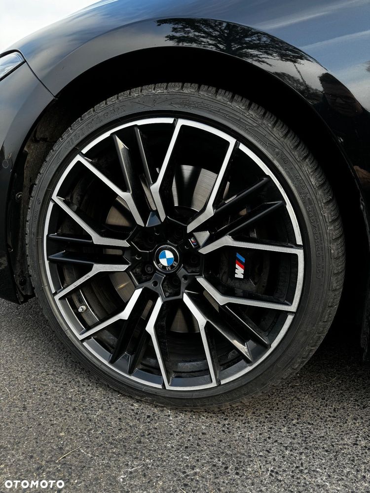 BMW Seria 8 - 24