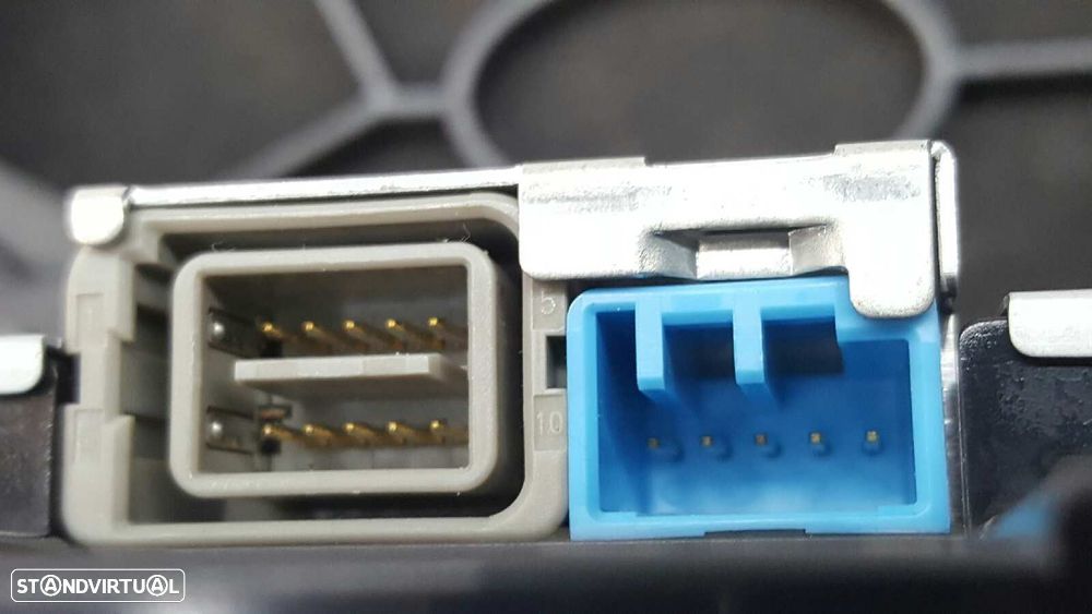 TELA/ECRÃ MULTIFUNÇÕES VOLVO XC90 D5 SUMMUM (5 ASIENTOS) (136KW) - 3