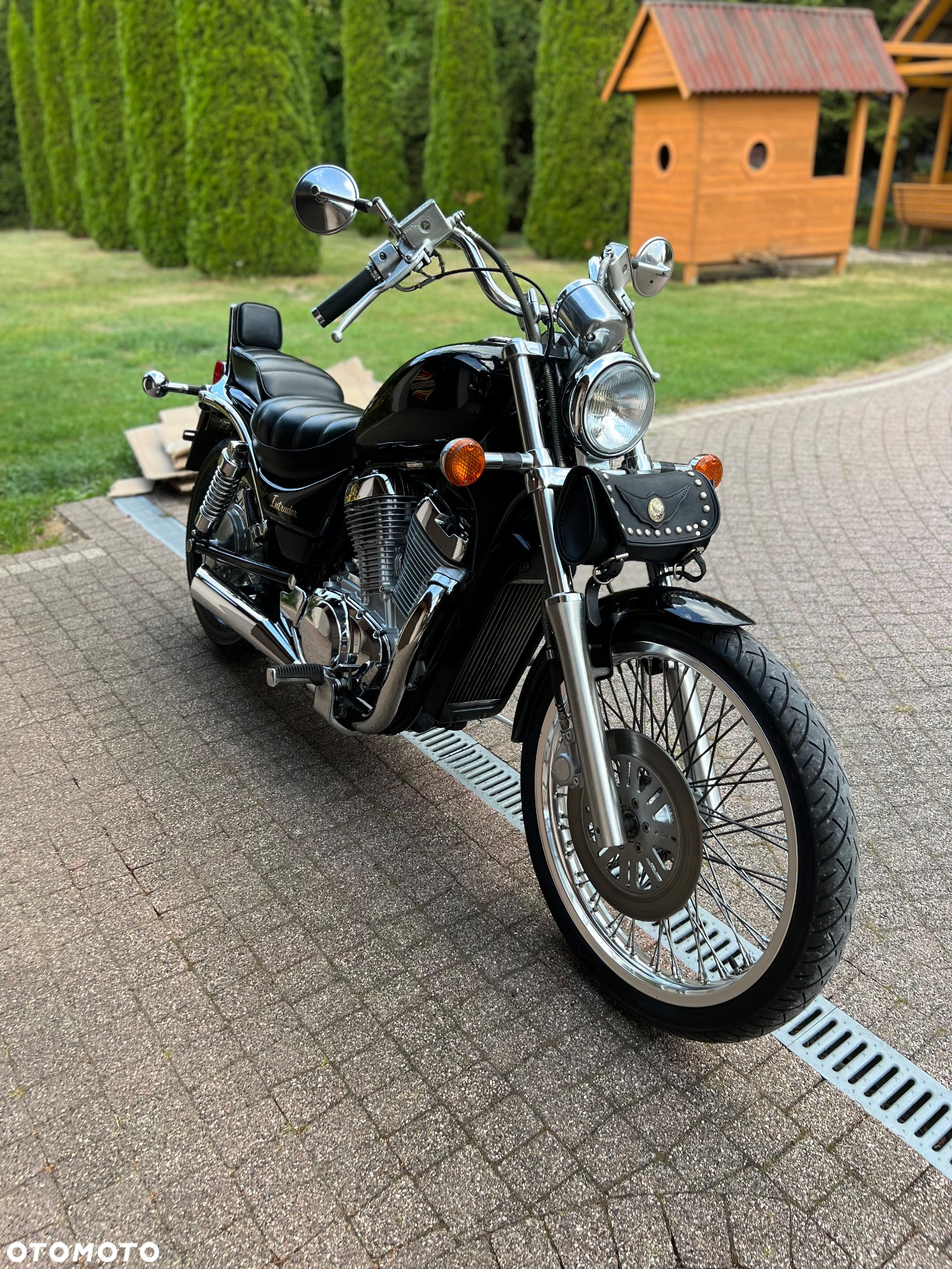 Suzuki Intruder - 8