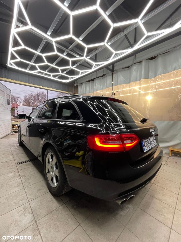 Audi A4 Avant 2.0 TDI DPF multitronic S line Sportpaket - 8