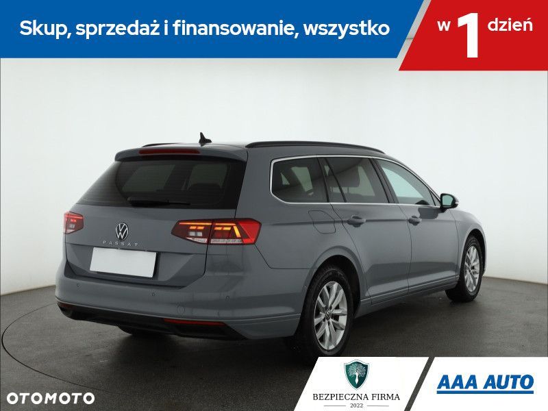 Volkswagen Passat Variant - 7