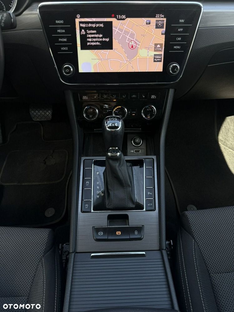 Skoda Superb 2.0 TDI SCR 4x4 Style DSG - 20