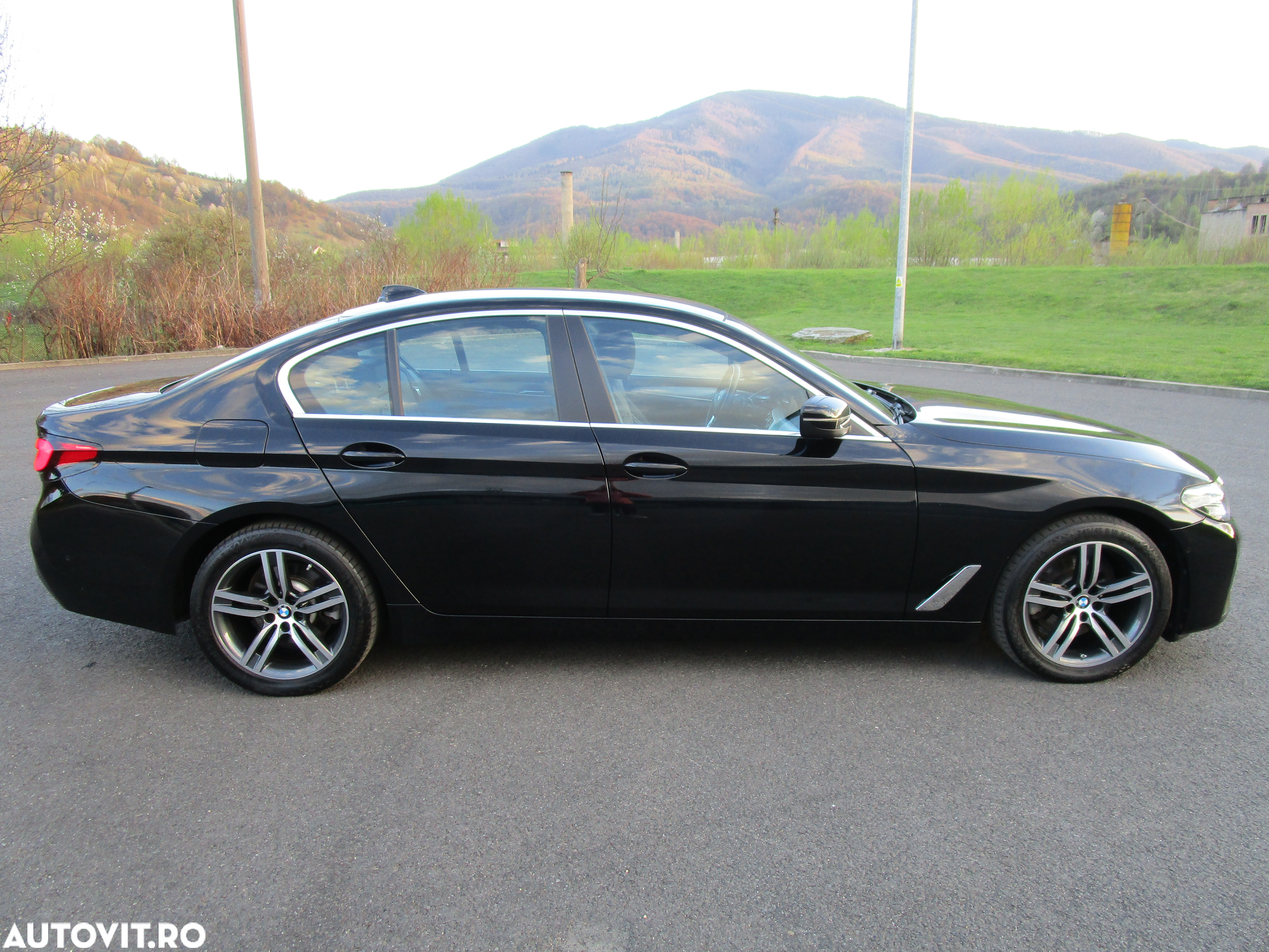 BMW Seria 5 520d xDrive AT MHEV - 11