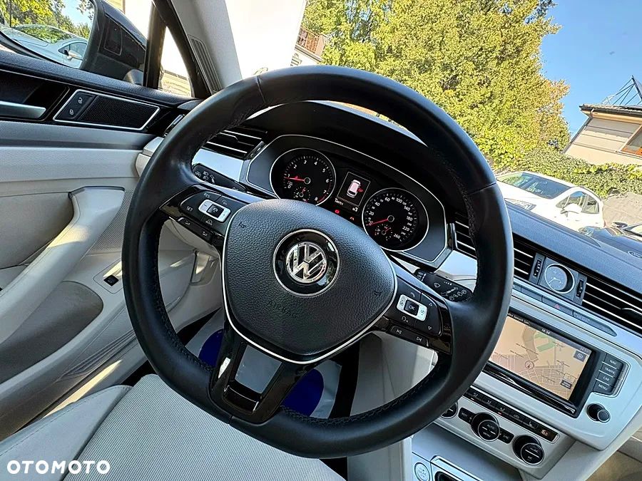 Volkswagen Passat 1.4 TSI BMT ACT Comfortline - 24