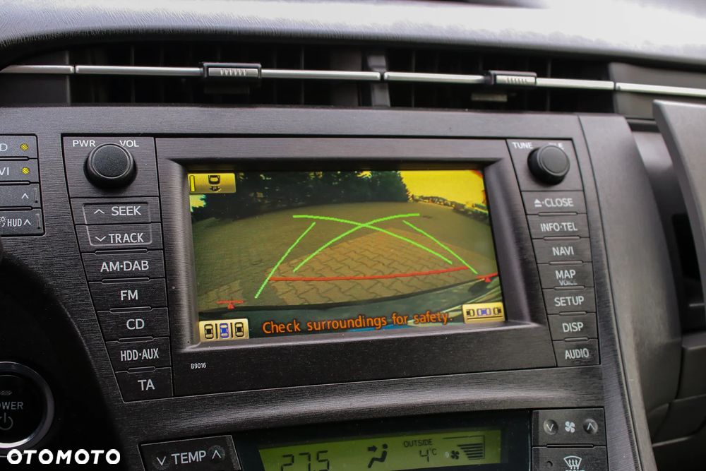 Toyota Prius (Hybrid) Executive - 19