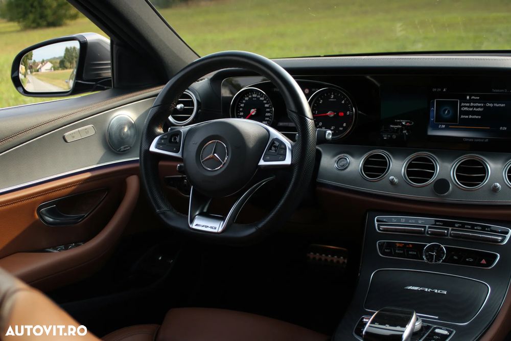 Mercedes-Benz E 220 d 9G-TRONIC AMG Line - 11